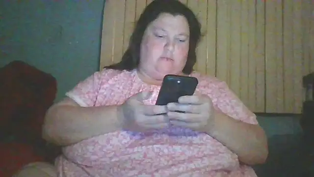 Snapshot of Honeybee2025 chatting on 12/09/24, 11:45 Honeybee2025 online show from 12/09/24, 11:45