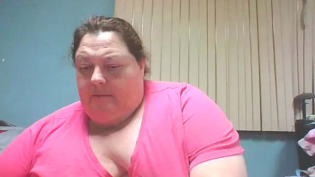 Snapshot of Honeybee2025 chatting on 12/12/24, 11:36 Honeybee2025 online show from 12/12/24, 11:36