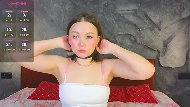 Snapshot of GwendolynFinch chatting on 02/10/25, 01:03 GwendolynFinch online show from 02/10/25, 01:03