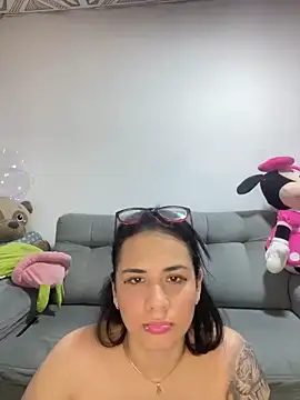 Snapshot of Leyna_Kenet chatting on 12/06/24, 09:57 Leyna Kenet online show from 12/06/24, 09:57