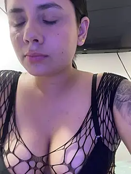 Leyna Kenet online show from 04/20/26, 09:27