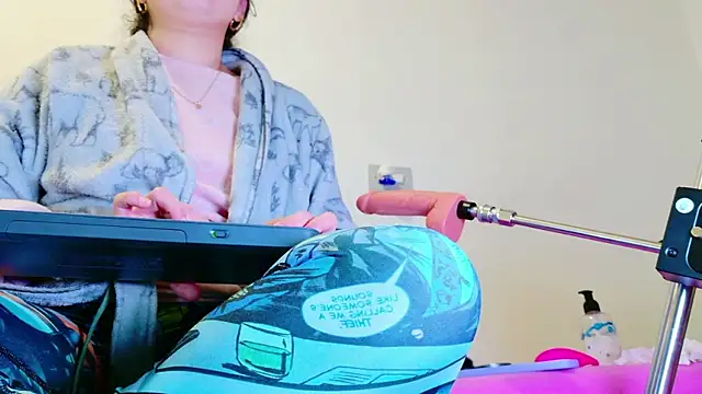 NeredaXxx online show from 02/14/26, 09:33