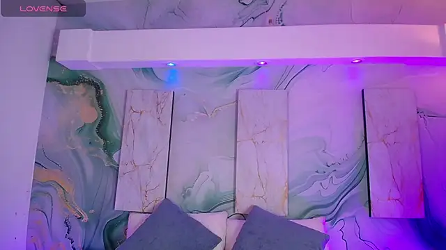 Aniie Doll online show from 04/11/26, 08:35