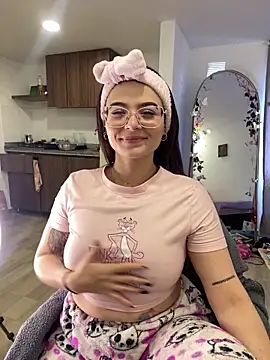 Valery hilthon online show from 04/19/26, 07:49