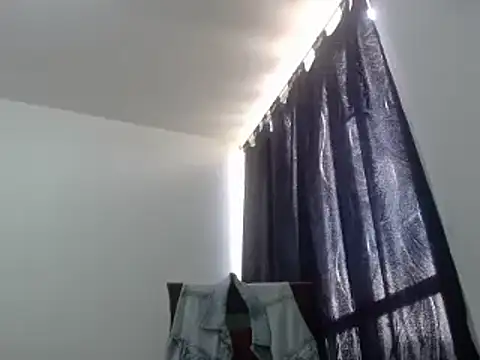 nicolle milf1978 online show from 03/16/25, 01:49