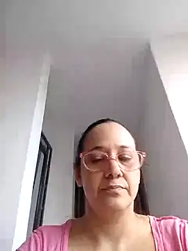 nicolle milf1978 online show from 04/24/26, 12:18