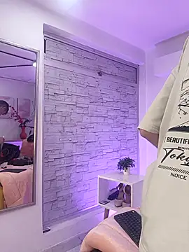 Noah Xitruxx online show from 10/17/25, 03:20