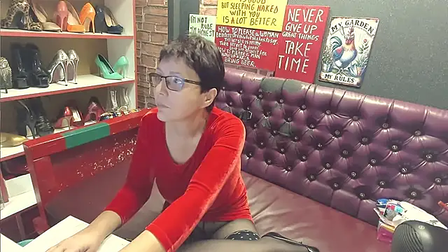 Snapshot of Lily4yourfun chatting on 12/11/24, 07:09 Lily4yourfun online show from 12/11/24, 07:09