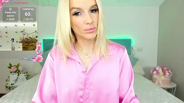 Lana kitty   online show from 03/04/25, 10:27