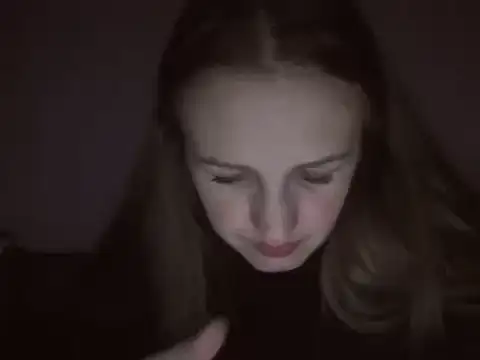 Snapshot of Milaniya261 chatting on 02/04/25, 03:54 Milaniya261 online show from 02/04/25, 03:54