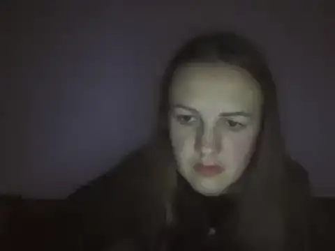 Snapshot of Milaniya261 chatting on 02/06/25, 12:22 Milaniya261 online show from 02/06/25, 12:22