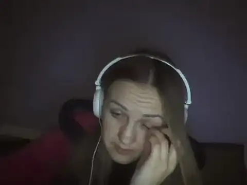 Snapshot of Milaniya261 chatting on 02/27/25, 01:16 Milaniya261 online show from 02/27/25, 01:16