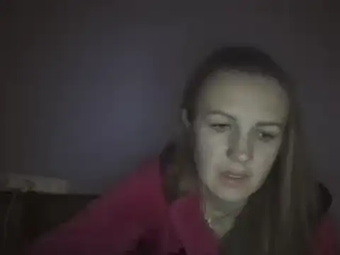 Snapshot of Milaniya261 chatting on 03/19/25, 01:21 Milaniya261 online show from 03/19/25, 01:21