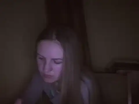 Snapshot of Milaniya261 chatting on 03/23/25, 03:43 Milaniya261 online show from 03/23/25, 03:43