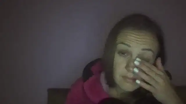 Snapshot of Milaniya261 chatting on 10/25/25, 12:18 Milaniya261 online show from 10/25/25, 12:18