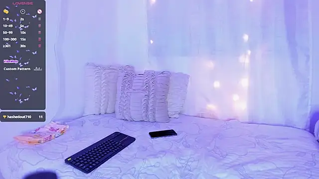 Snapshot of Aria_uwu chatting on 01/05/25, 04:25 Aria uwu online show from 01/05/25, 04:25