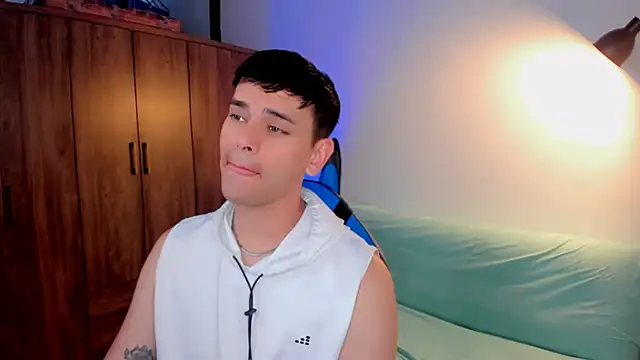 Snapshot of joe_jhon chatting on 02/18/25, 02:49 joe jhon online show from 02/18/25, 02:49