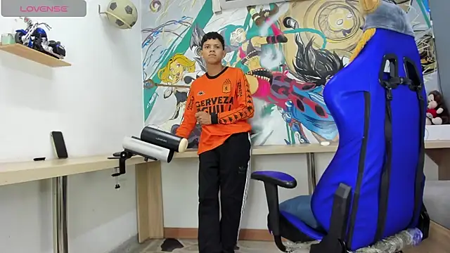 Snapshot of Jeffry_wolvess chatting on 01/18/25, 12:15 Jeffry wolvess online show from 01/18/25, 12:15