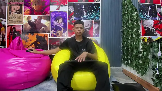 Snapshot of Jeffry_wolvess chatting on 02/25/25, 01:39 Jeffry wolvess online show from 02/25/25, 01:39