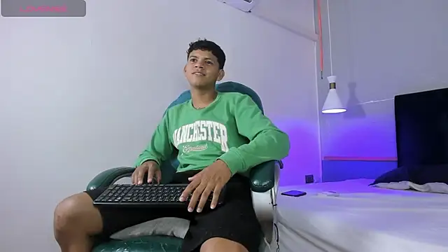 Snapshot of Jeffry_wolvess chatting on 02/27/26, 11:38 Jeffry wolvess online show from 02/27/26, 11:38