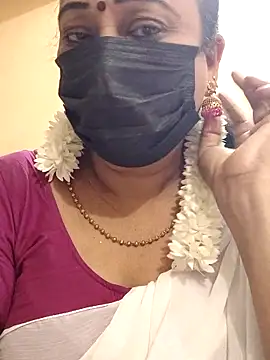 Snapshot of rekha_naier chatting on 03/04/26, 05:13 rekha naier online show from 03/04/26, 05:13