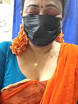 Snapshot of rekha_naier chatting on 04/18/26, 05:17 rekha naier online show from 04/18/26, 05:17