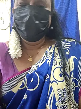 Snapshot of rekha_naier chatting on 06/19/26, 05:50 rekha naier online show from 06/19/26, 05:50