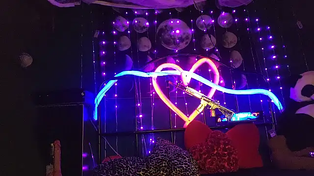 anonymouszN online show from 11/02/25, 09:06