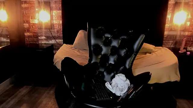 bella gibson online show from 02/08/25, 05:50