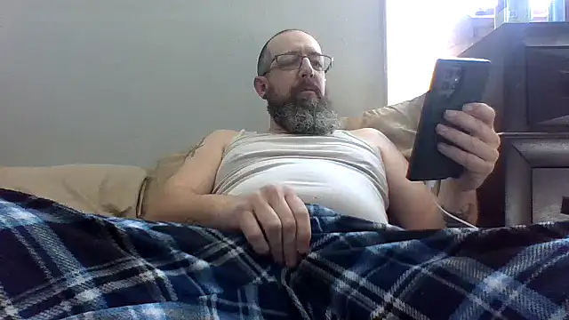 Snapshot of Huskers2020 chatting on 02/19/25, 06:21 Huskers2020 online show from 02/19/25, 06:21