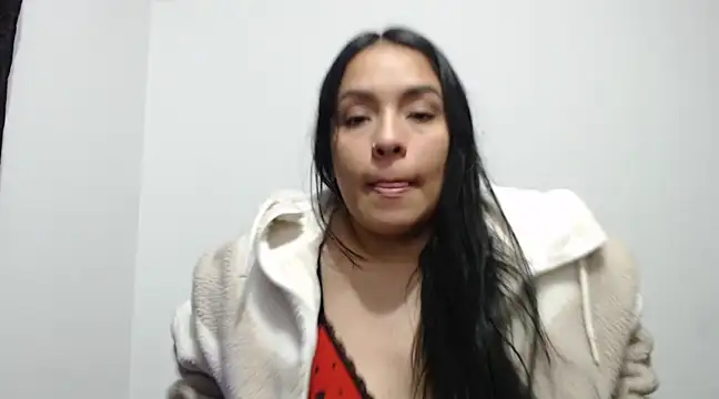 Snapshot of Alice_taylor1_ chatting on 01/17/25, 03:01 Alice taylor1 online show from 01/17/25, 03:01