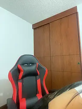 Snapshot of Alice_taylor1_ chatting on 01/19/25, 02:15 Alice taylor1 online show from 01/19/25, 02:15