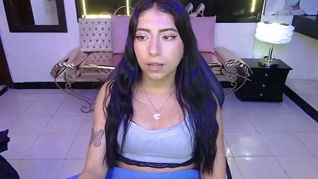 Snapshot of Angela_Diaz_ chatting on 01/14/25, 06:28 Angela Diaz online show from 01/14/25, 06:28