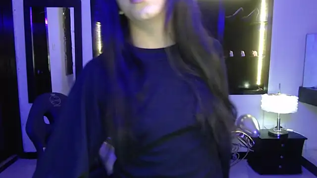 Snapshot of Angela_Diaz_ chatting on 01/18/25, 02:12 Angela Diaz online show from 01/18/25, 02:12