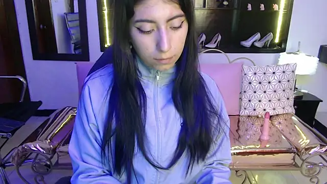 Snapshot of Angela_Diaz_ chatting on 01/21/25, 11:56 Angela Diaz online show from 01/21/25, 11:56