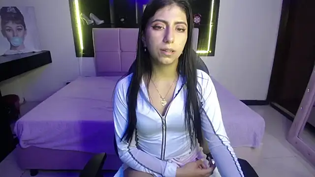 Snapshot of Angela_Diaz_ chatting on 01/29/25, 06:50 Angela Diaz online show from 01/29/25, 06:50