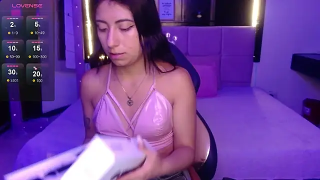 Snapshot of Angela_Diaz_ chatting on 02/08/25, 11:55 Angela Diaz online show from 02/08/25, 11:55