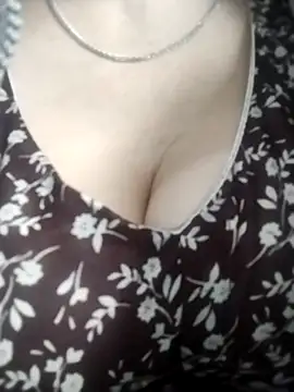 Snapshot of Lorrain_Dorrie chatting on 03/03/25, 12:37 Lorrain Dorrie online show from 03/03/25, 12:37