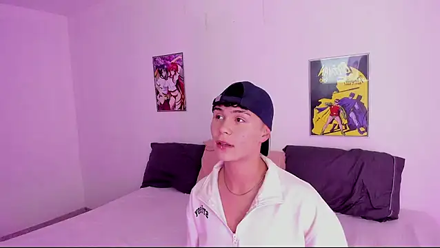 Snapshot of crushnier chatting on 01/14/25, 12:14 crushnier online show from 01/14/25, 12:14