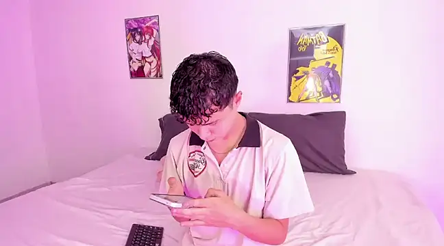 Snapshot of crushnier chatting on 01/23/25, 05:10 crushnier online show from 01/23/25, 05:10