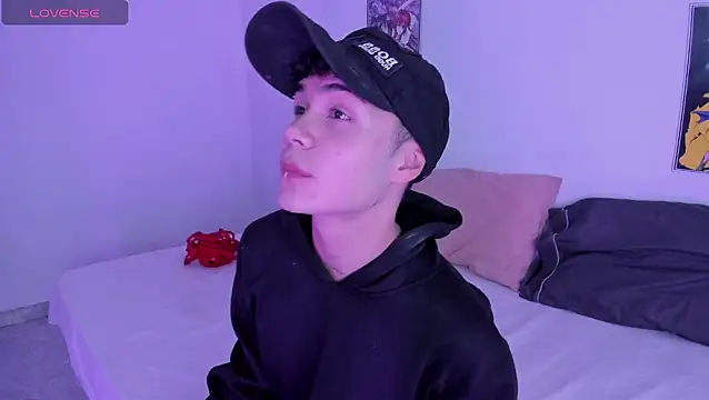 Snapshot of crushnier chatting on 03/14/25, 06:18 crushnier online show from 03/14/25, 06:18