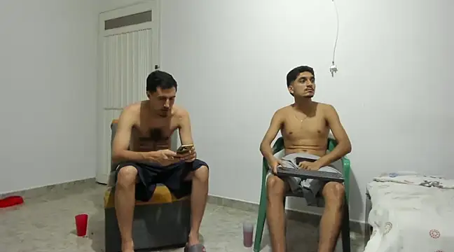 Snapshot of latin_bbc chatting on 12/24/24, 05:27 latin bbc online show from 12/24/24, 05:27