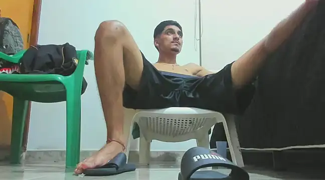 Snapshot of latin_bbc chatting on 01/08/25, 05:37 latin bbc online show from 01/08/25, 05:37