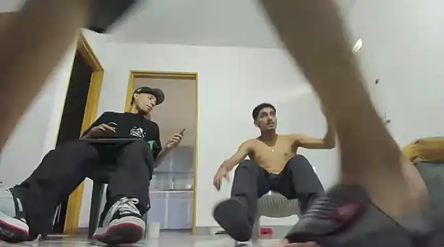 Snapshot of latin_bbc chatting on 01/17/25, 10:01 latin bbc online show from 01/17/25, 10:01