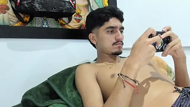 Snapshot of latin_bbc chatting on 09/09/25, 05:40 latin bbc online show from 09/09/25, 05:40