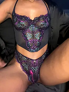 Nova Kane online show from 12/15/25, 09:41