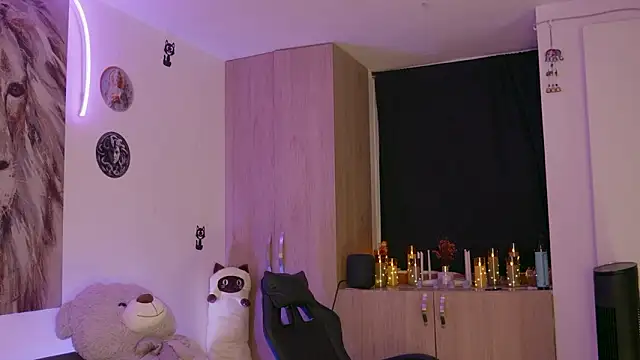 Maryann jones online show from 03/12/26, 01:17