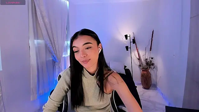 AnabelWolf online show from 09/17/25, 04:08