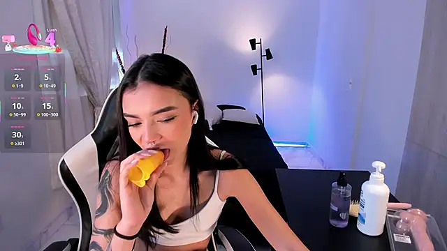 AnabelWolf online show from 09/19/25, 05:13