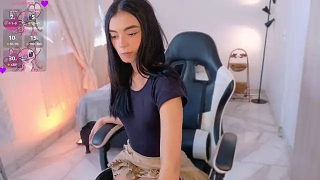 AnabelWolf online show from 11/12/25, 03:34